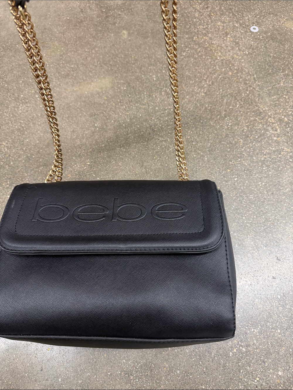 bebe Lila Flap Black Quilted Logo Crossbody/shoulder Bag with Gold Chain nwot - Picture 3 of 8